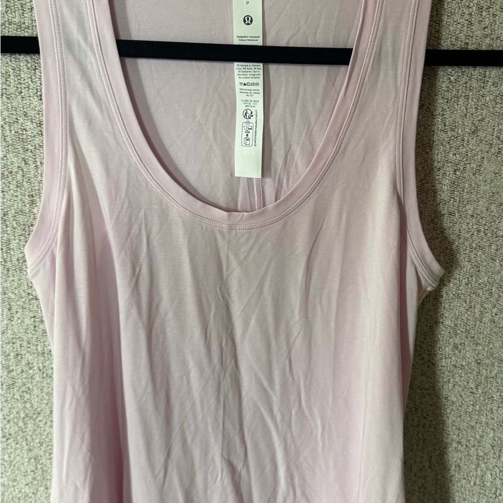 Lululemon Modal-Silk Side-Slit Tank, size Small, NWT - Picture 3 of 4